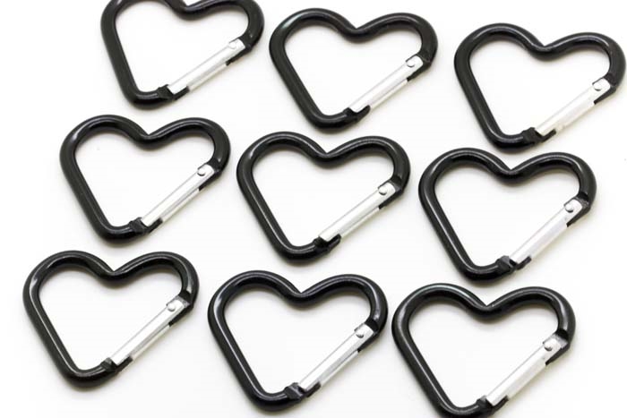 Shop for and Buy Heart Shape Carabiner Clip Keychain - Bulk Pack